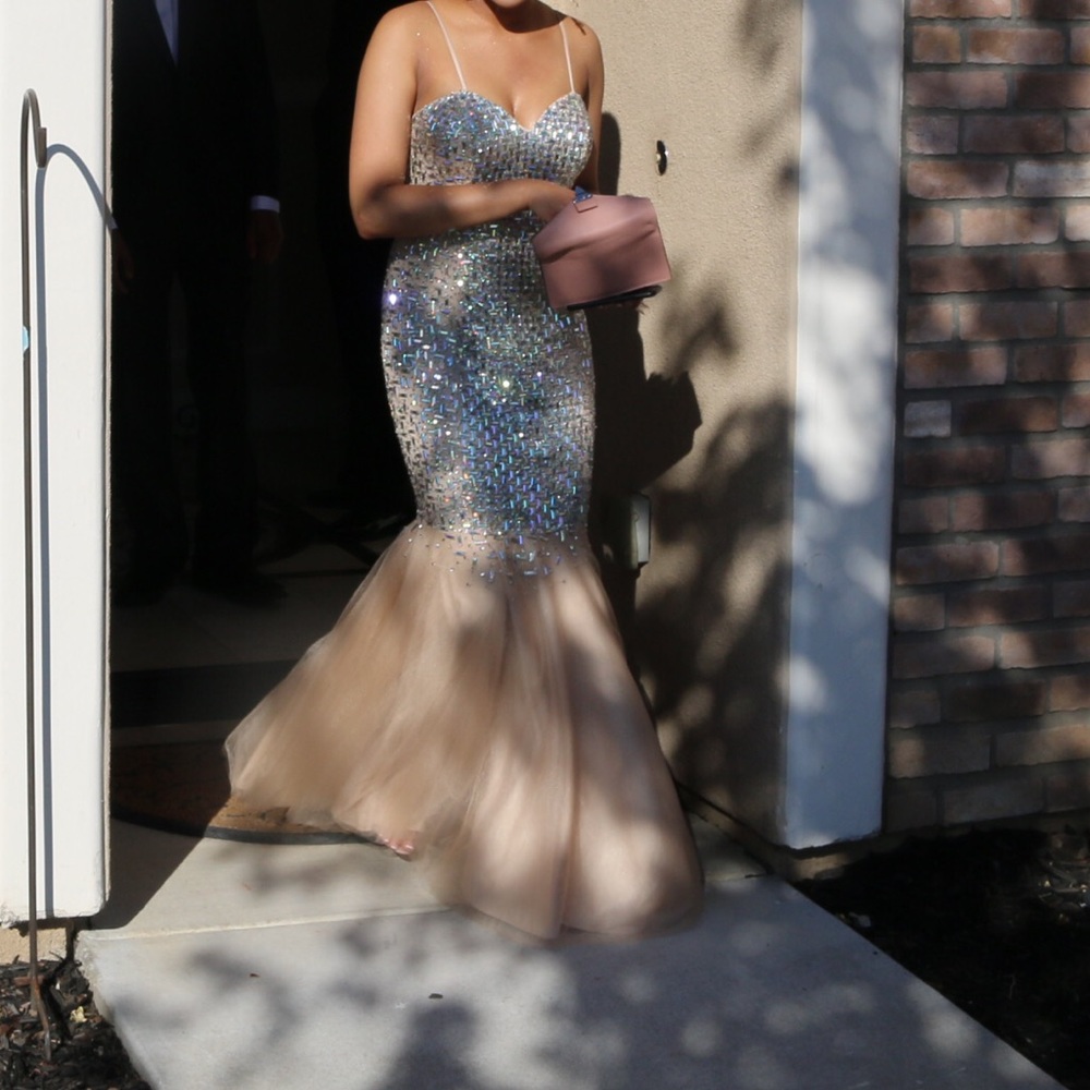 CHAMPAGNE PROM DRESS